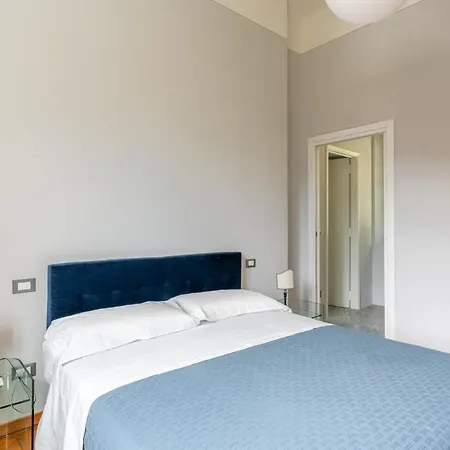 Brecht Villa Bagni di Lucca